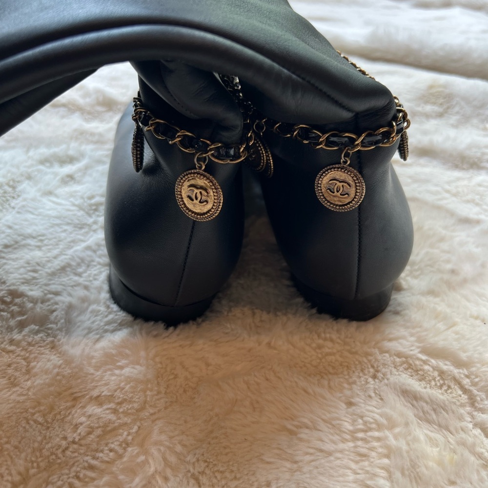 CHANEL Riding Boots 🌸 - Picture 8 of 10